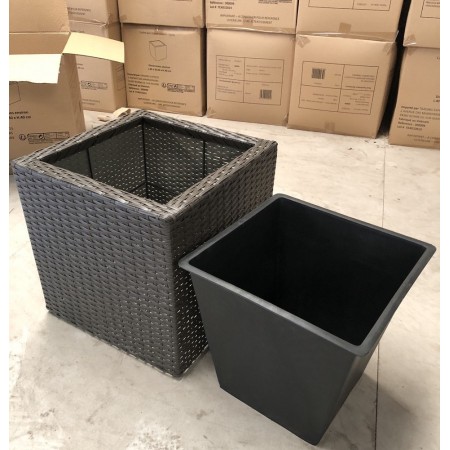 Chậu Trồng Cây : Hình Vuông Bằng Mây Đan - 40 x 40cm 